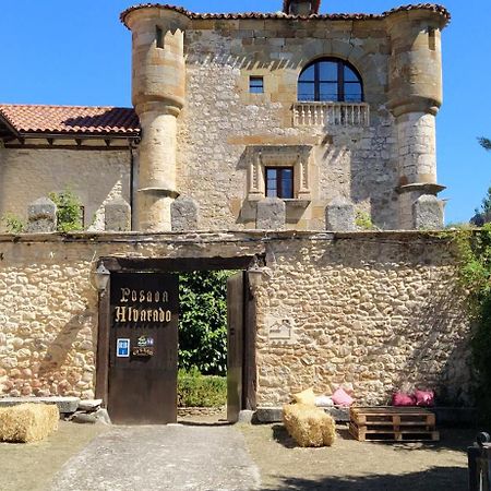 Palacio De Los Alvarado En Las Merindades El Ribero Luaran gambar