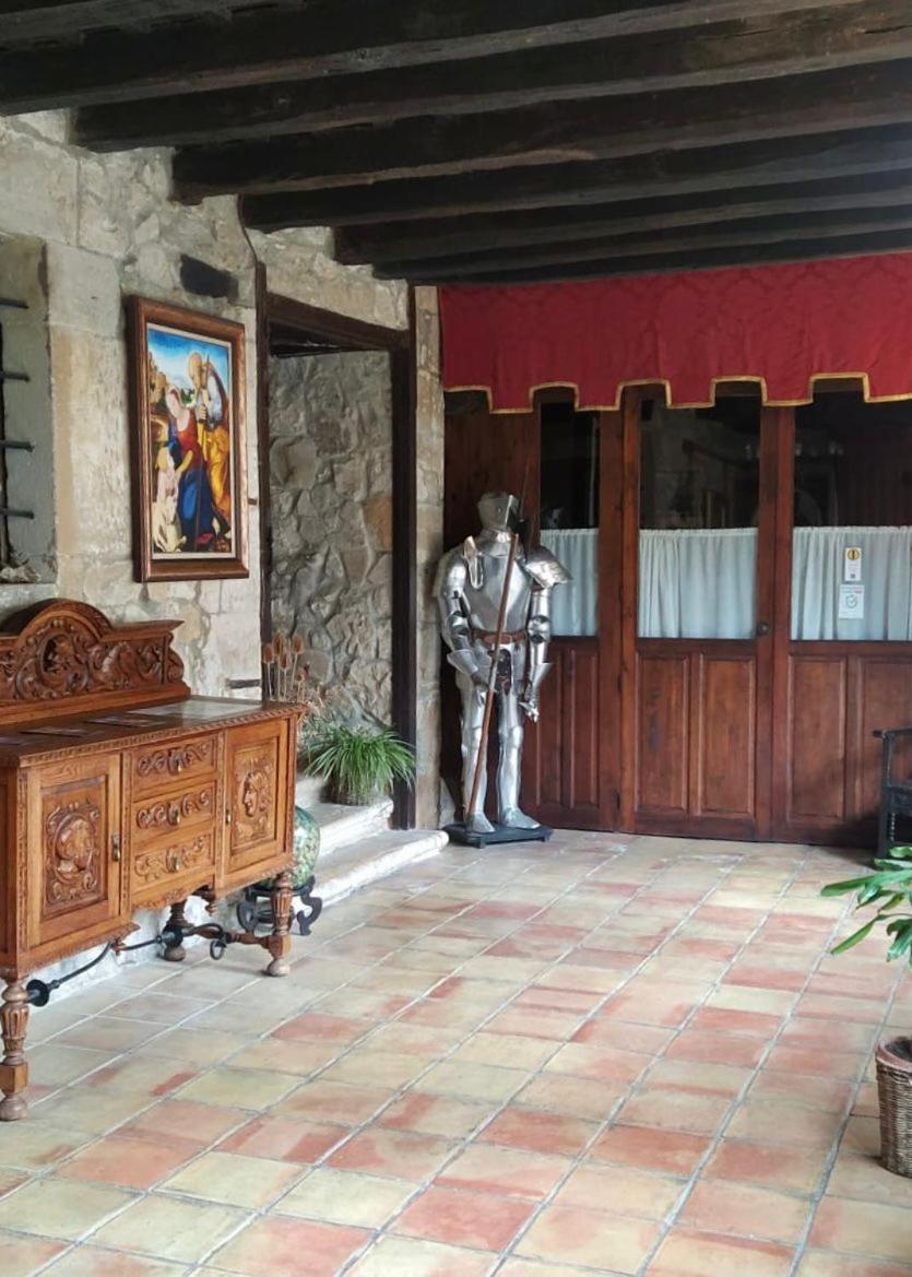 Palacio De Los Alvarado En Las Merindades El Ribero Luaran gambar
