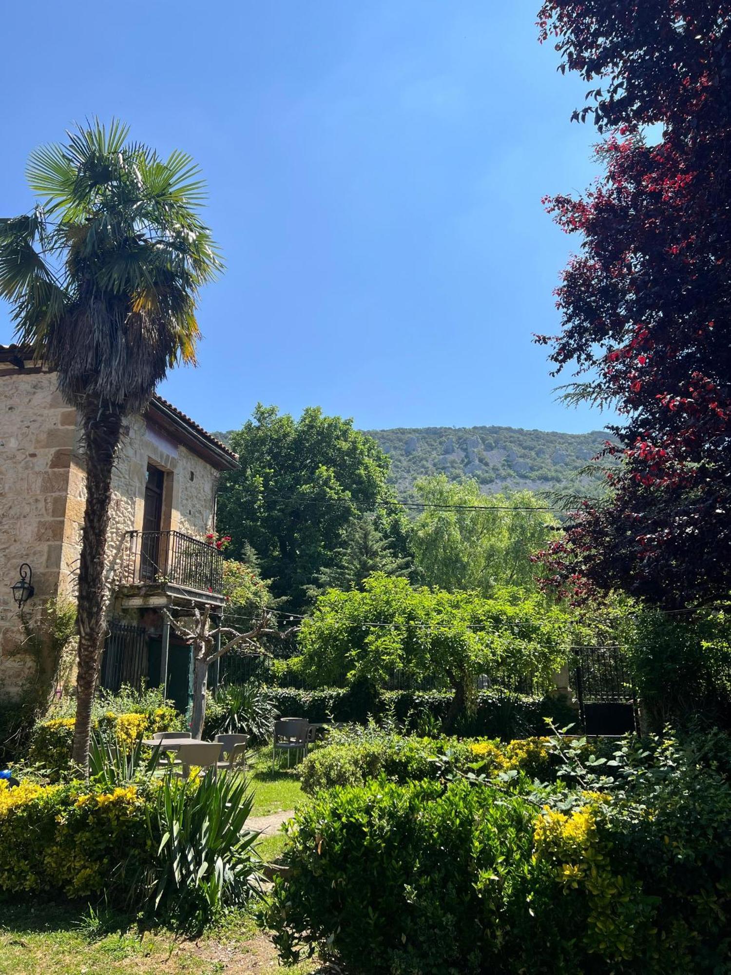 Palacio De Los Alvarado En Las Merindades El Ribero Luaran gambar