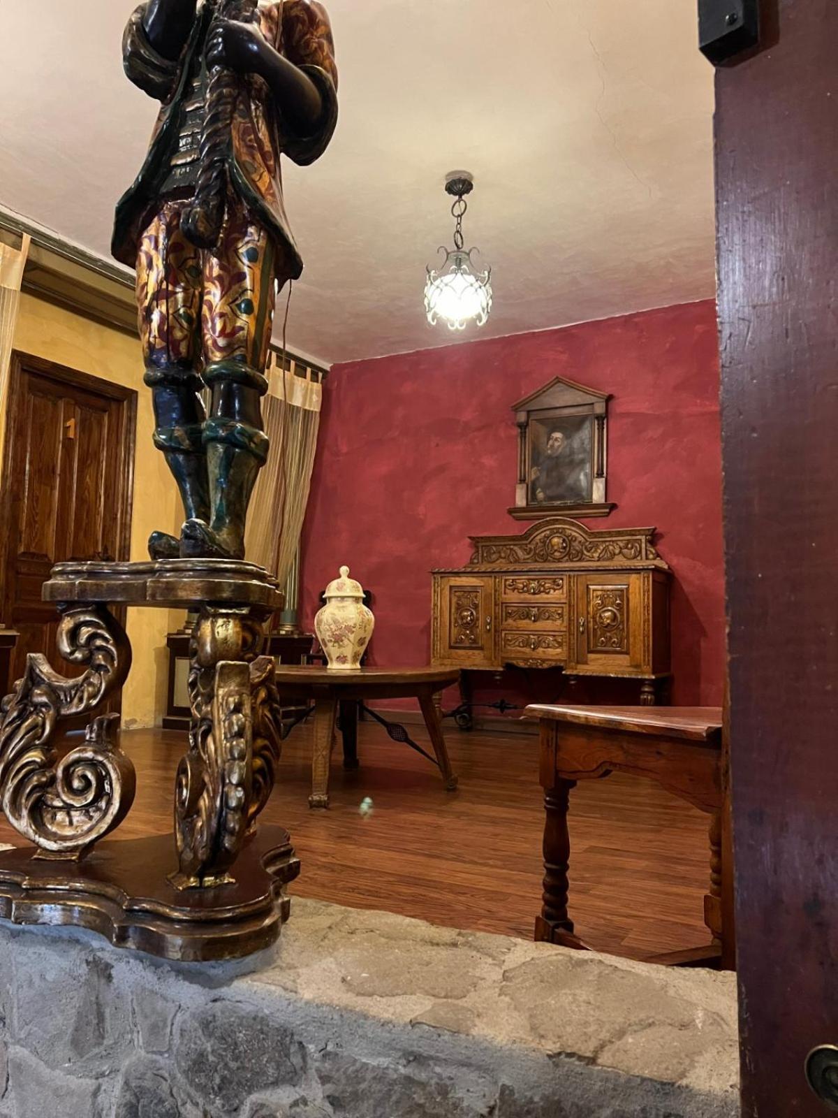 Palacio De Los Alvarado En Las Merindades El Ribero Luaran gambar