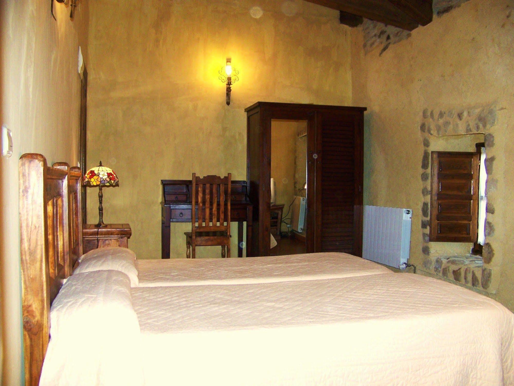 Palacio De Los Alvarado En Las Merindades El Ribero Luaran gambar
