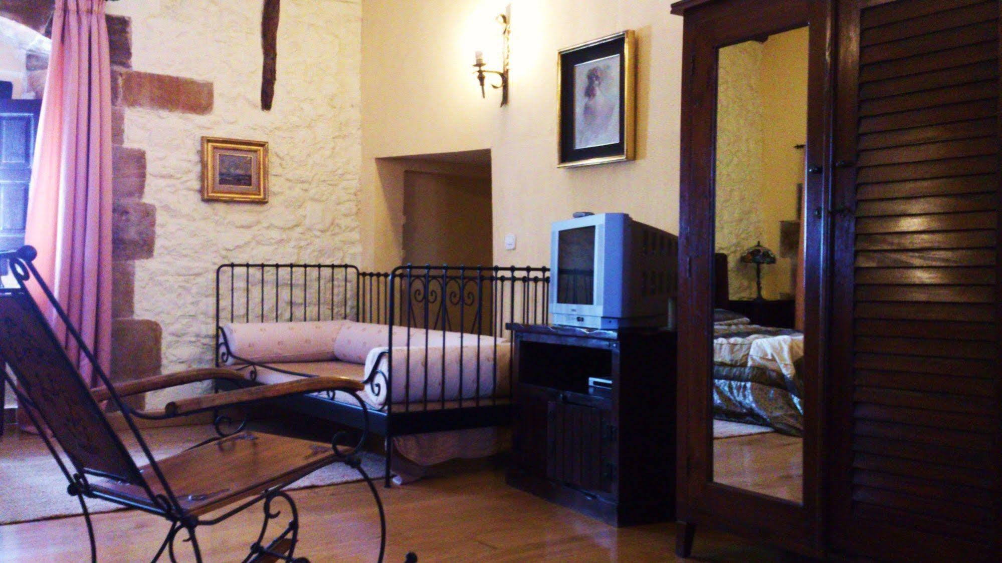 Palacio De Los Alvarado En Las Merindades El Ribero Luaran gambar